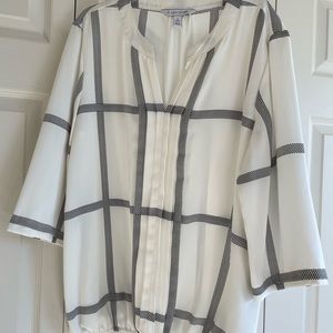 Pleated front gathering hem blouse